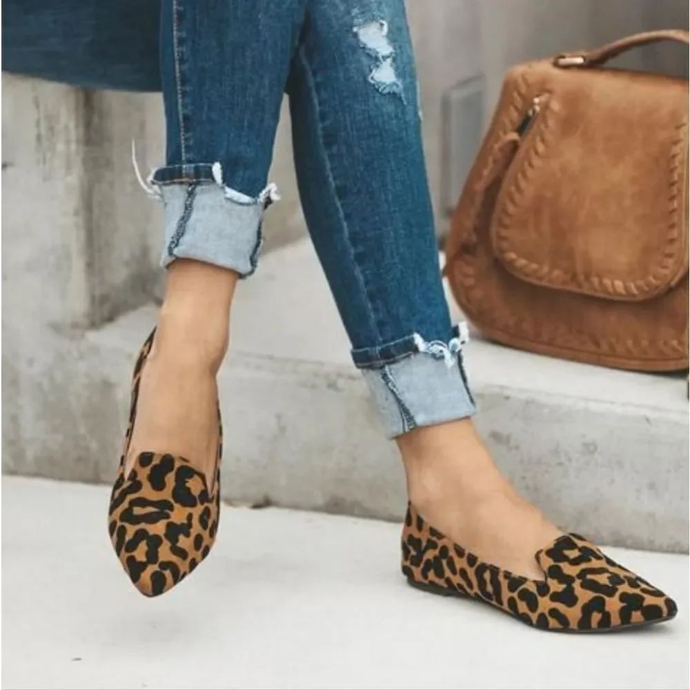 BRAND NEW NEW YORK &COMPANY LEOPARD PRINT POINTED TOE SLIP-ON FLAT